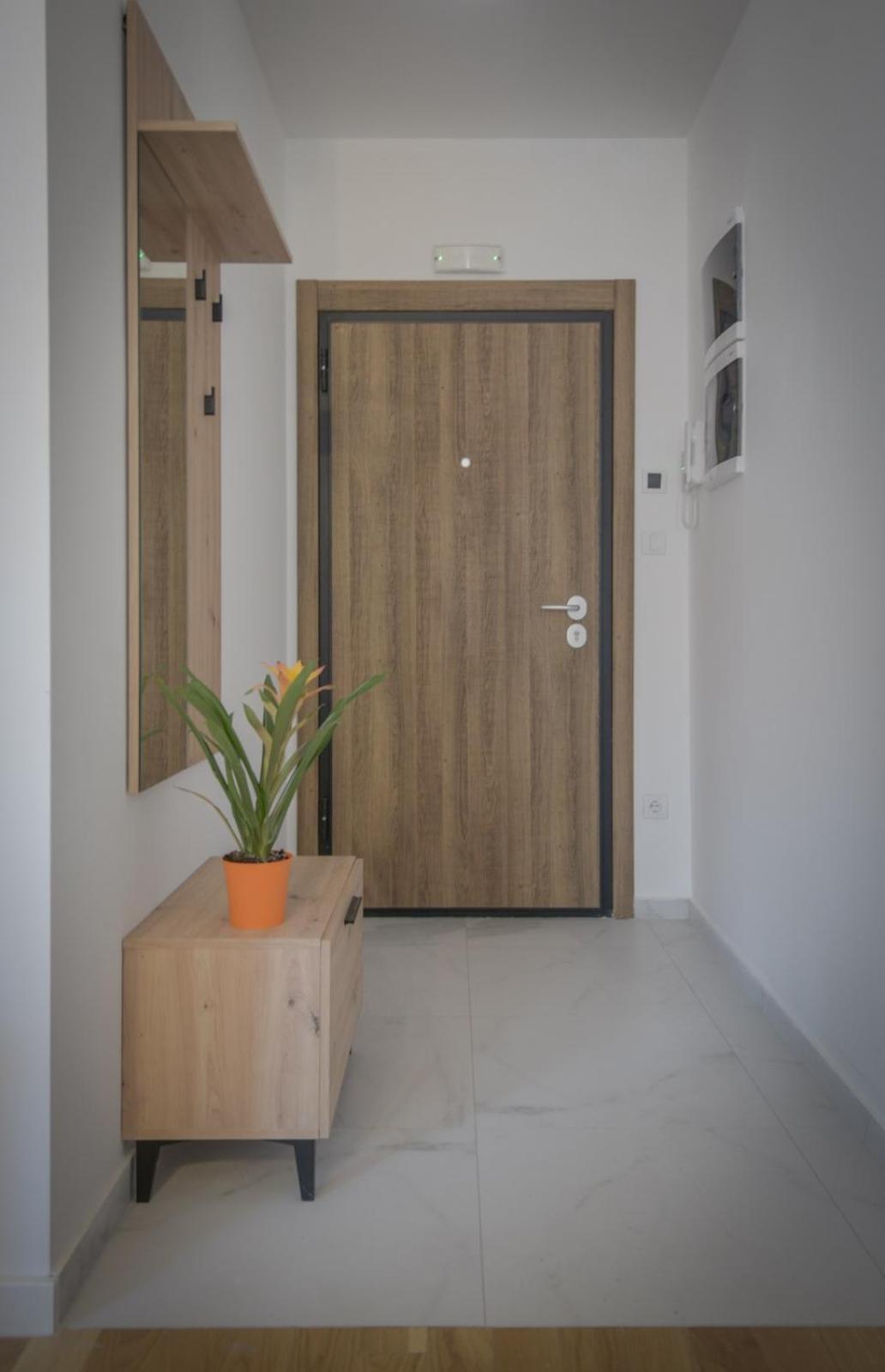 Tera Apartment Zemun Белград Екстериор снимка